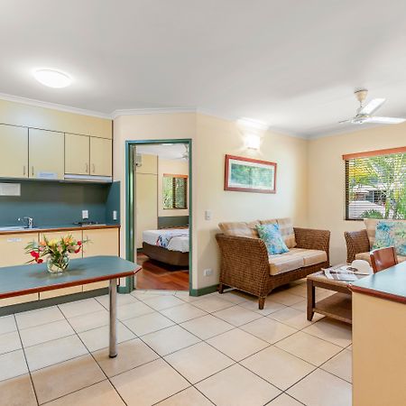 קאירנס Bay Village Tropical Retreat & Apartments מראה חיצוני תמונה