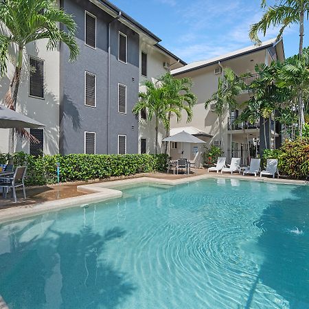 קאירנס Bay Village Tropical Retreat & Apartments מראה חיצוני תמונה