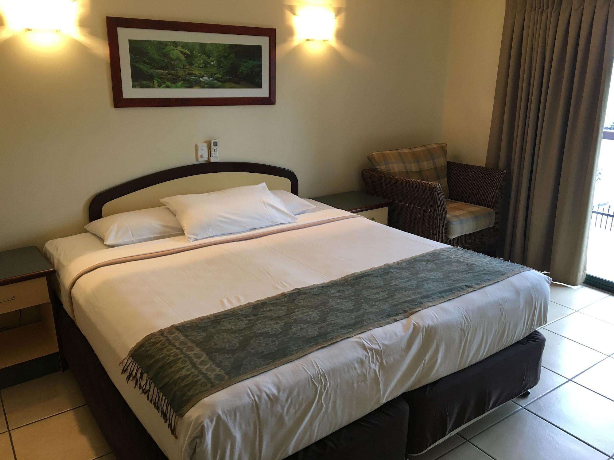 קאירנס Bay Village Tropical Retreat & Apartments מראה חיצוני תמונה