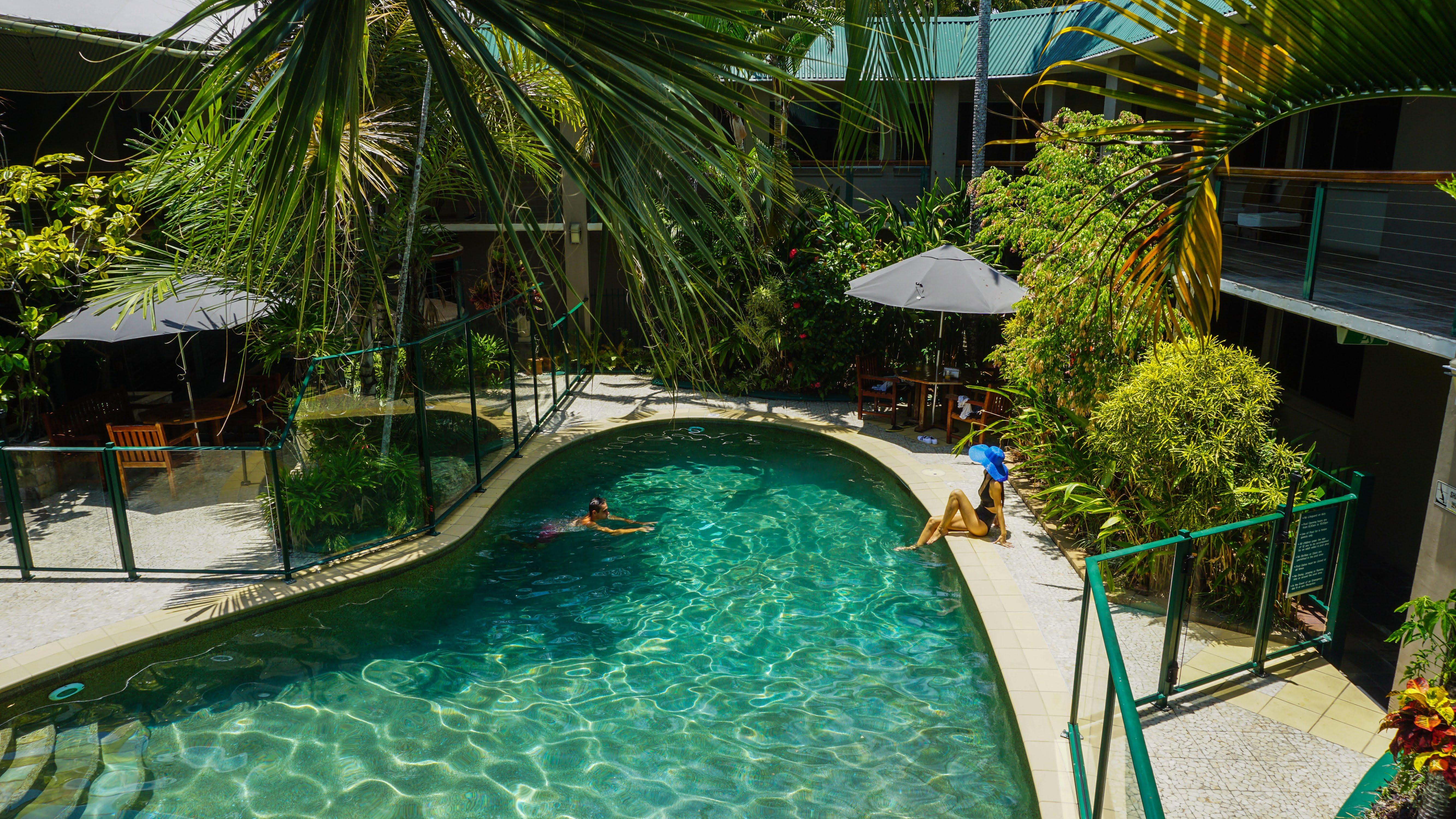 קאירנס Bay Village Tropical Retreat & Apartments מראה חיצוני תמונה