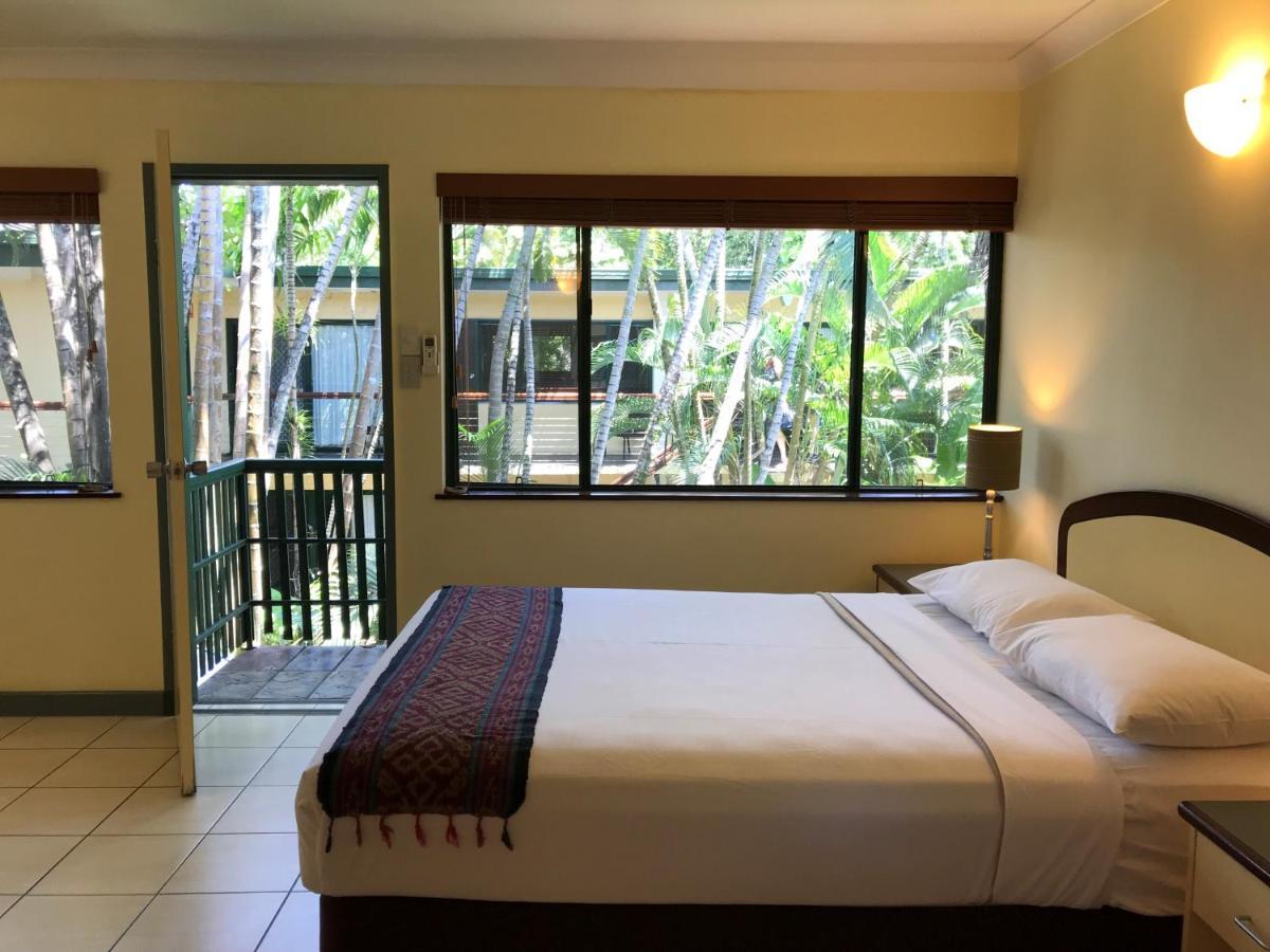 קאירנס Bay Village Tropical Retreat & Apartments מראה חיצוני תמונה